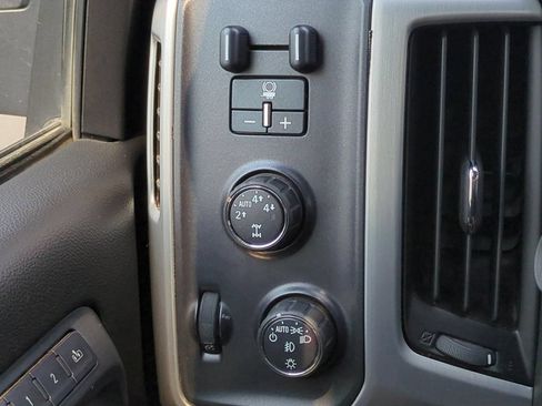 Used 2015 GMC Sierra 1500 SLT w/ SLT Crew Cab Value Package AWD/4WD image 38