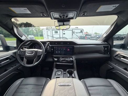 Used 2024 GMC Sierra 2500 AT4X w/ AT4X AEV Edition AWD/4WD image 10