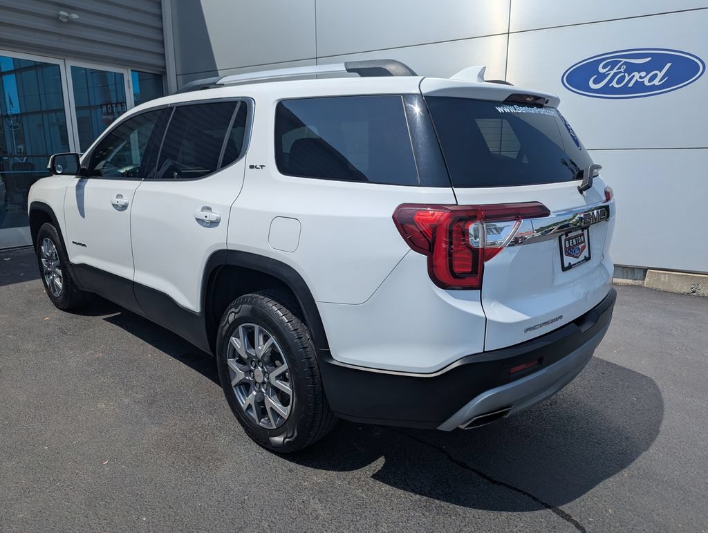 Used 2023 GMC Acadia SLT FWD image 3