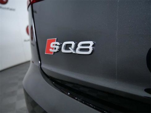 Used 2022 Audi SQ8 Prestige image 10
