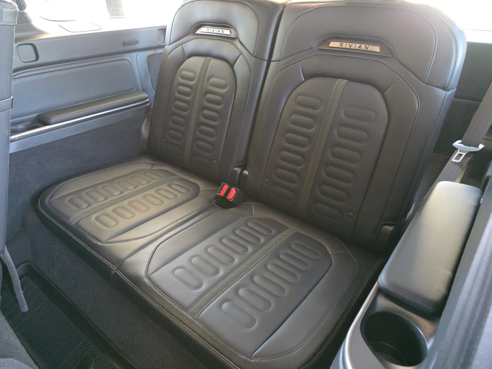 Used 2024 Rivian R1S Adventure Quad AWD/4WD image 37