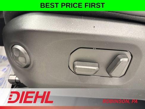 New 2026 Jeep Wrangler Unlimited Rubicon AWD/4WD image 21