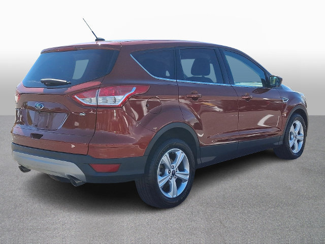 Used 2016 Ford Escape SE w/ SE Leather Comfort Package FWD image 4