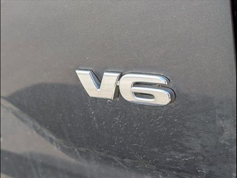 Used 2021 Toyota Tacoma SR AWD/4WD image 9