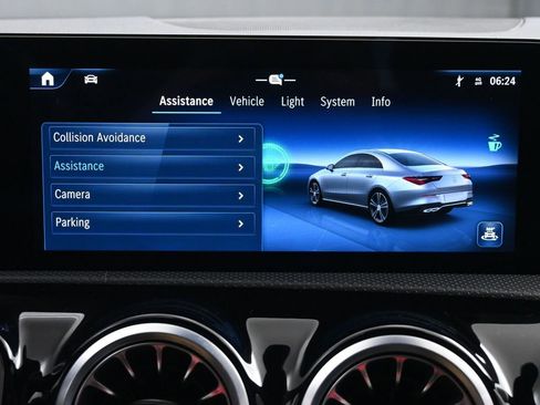 Used 2025 Mercedes-Benz CLA 250 4MATIC image 36