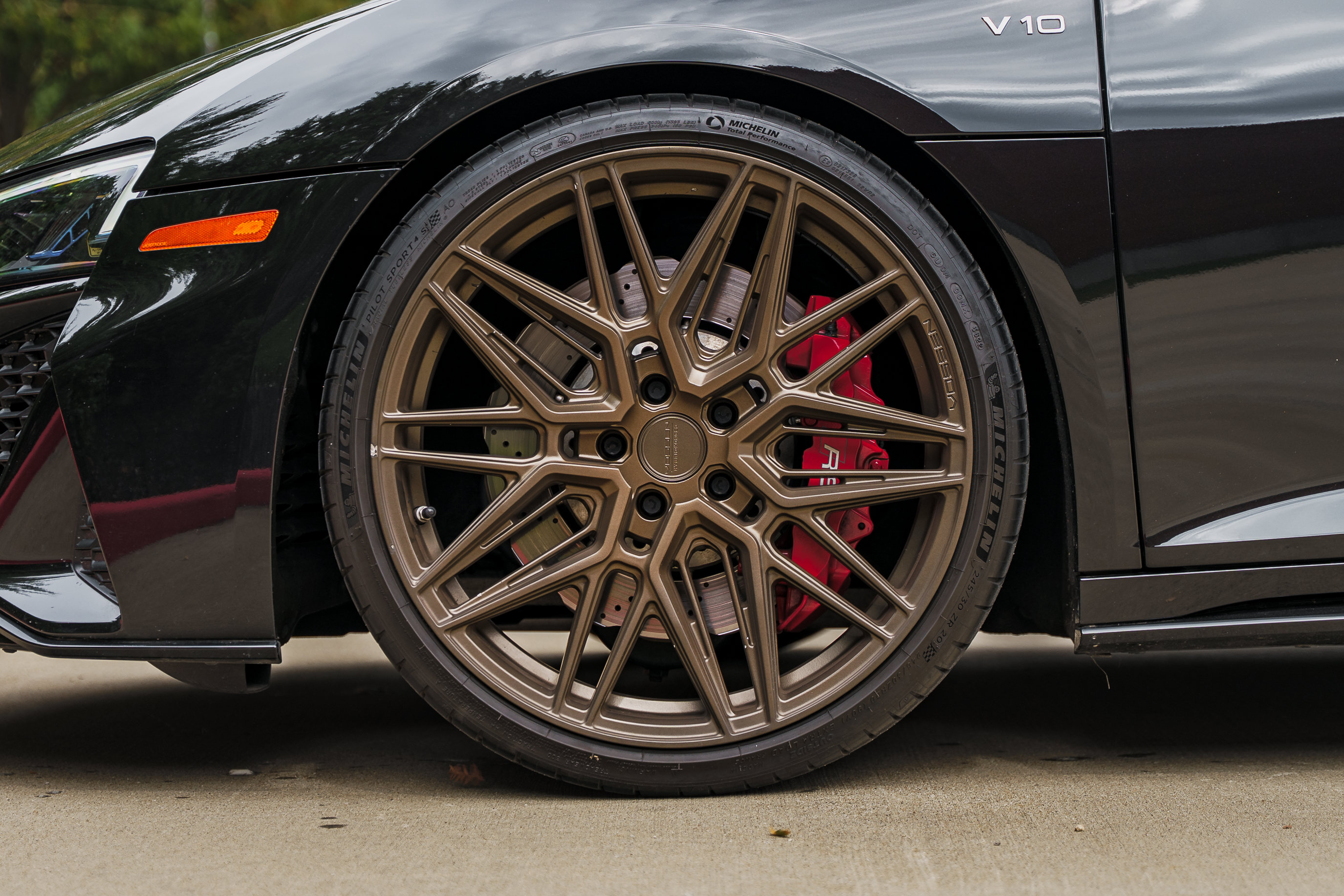 Used 2023 Audi R8 V10 performance w/ Carbon Exterior Package RWD image 22