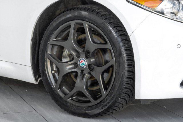 Used 2021 Alfa Romeo Giulia Ti AWD/4WD image 64