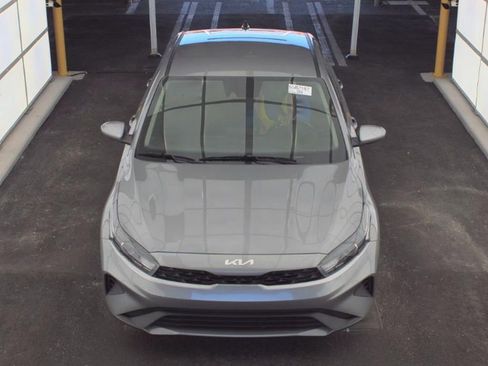 Used 2024 Kia Forte LXS image 2