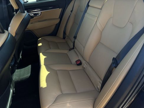 Used 2017 Volvo S90 T6 Momentum w/ Vision Package image 25