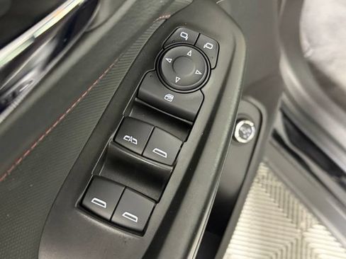 Used 2022 Chevrolet TrailBlazer RS w/ Sun and Liftgate Package FWD image 22