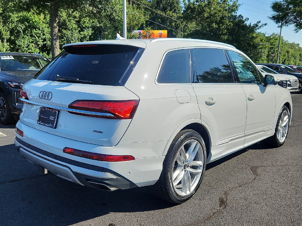 Certified 2025 Audi Q7 Premium Plus w/ Premium Plus Package AWD/4WD image 12