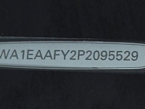 Used 2024 Audi Q3 2.0T Premium w/ Convenience Package image 24