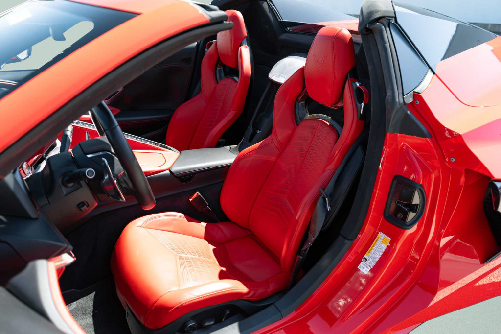Used 2020 Chevrolet Corvette Stingray Premium Conv w/ 3LT Preferred Equipment Group RWD image 20