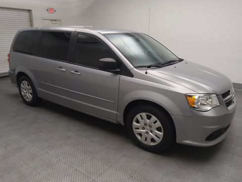 Used 2017 Dodge Grand Caravan SE w/ Power Window Group FWD image 11