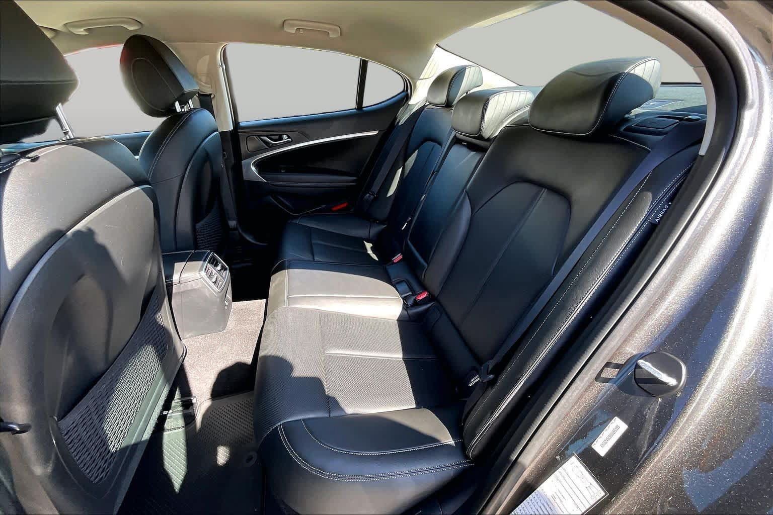 Used 2025 Genesis G70 2.5T RWD image 20