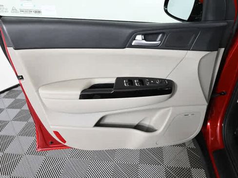 Used 2021 Kia Sportage EX w/ EX Technology Package image 20