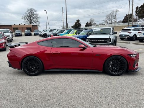 Used 2024 Ford Mustang GT Premium image 2