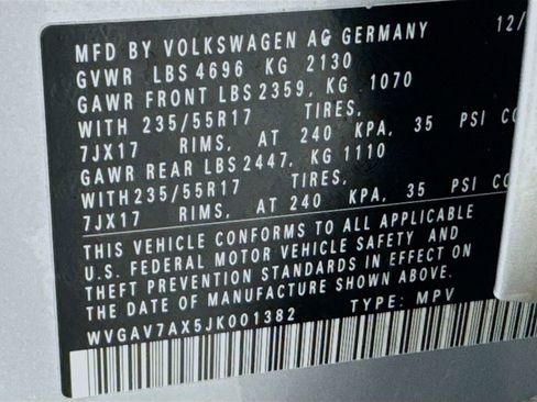 Used 2018 Volkswagen Tiguan Limited w/ Premium Package image 42