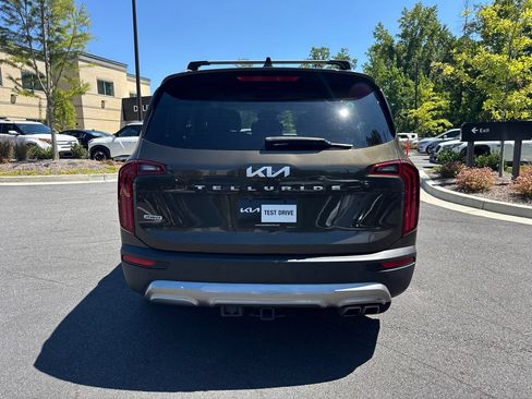 Used 2022 Kia Telluride EX w/ Towing Package AWD/4WD image 6