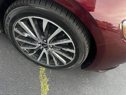 Used 2017 Lincoln Continental Select image 24