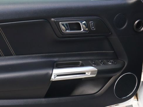 Used 2015 Ford Mustang Premium image 13