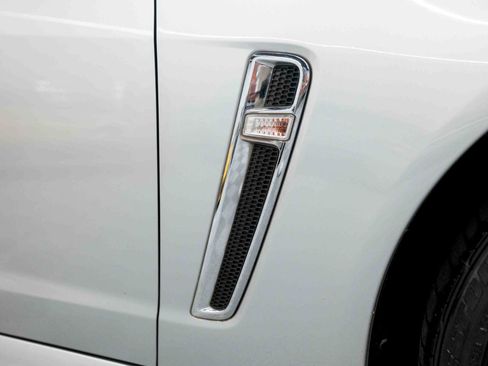 Used 2015 Chevrolet SS RWD image 23
