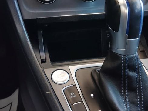 Used 2016 Volkswagen e-Golf SE w/ DC Fast Charging Package FWD image 20