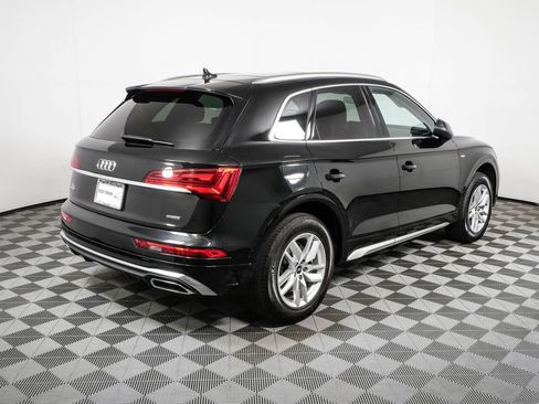 Used 2023 Audi Q5 2.0T Premium w/ Convenience Package AWD/4WD image 3