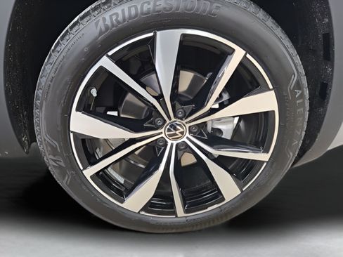 New 2026 Volkswagen Atlas SEL Premium R-Line AWD/4WD image 25