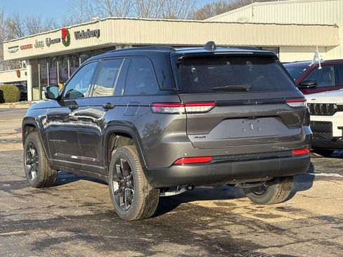 New 2025 Jeep Grand Cherokee Limited image 13