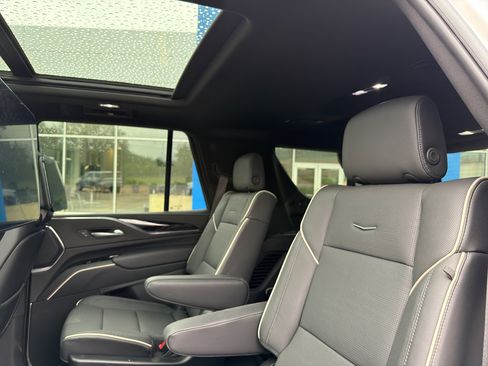 Used 2023 Cadillac Escalade Sport w/ LPO, ONYX Package RWD image 4