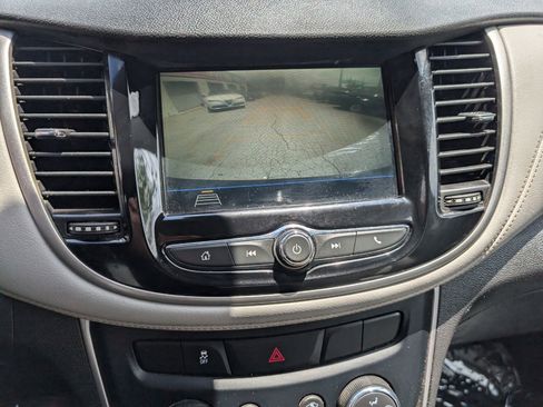 Used 2019 Chevrolet Trax LS FWD image 23