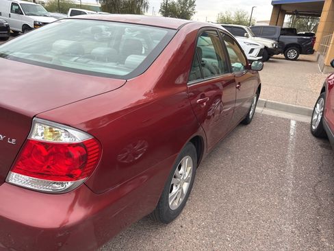 Used 2005 Toyota Camry LE image 6
