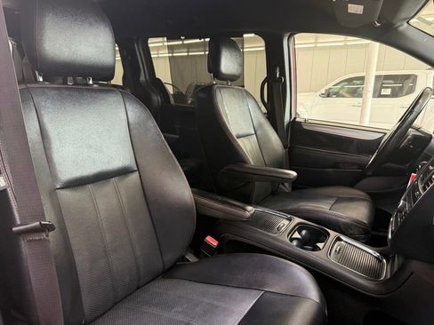 Used 2019 Dodge Grand Caravan GT image 11
