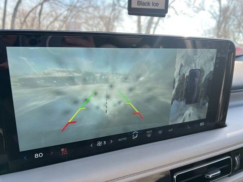 Used 2025 Lincoln Aviator Reserve w/ Equipment Group 201A image 12