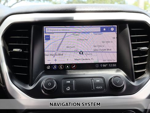 Used 2020 GMC Acadia SLT w/ Driver Alert Package II FWD image 3