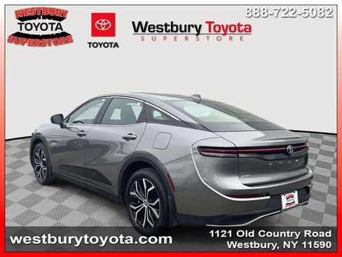Used 2023 Toyota Crown AWD/4WD image 7