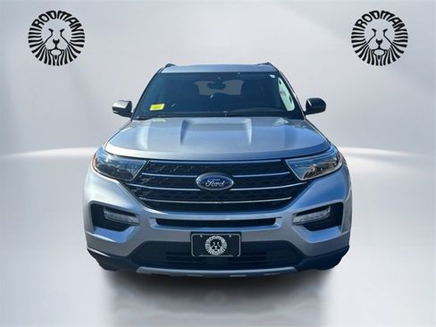Certified 2022 Ford Explorer XLT w/ Equipment Group 202A image 2