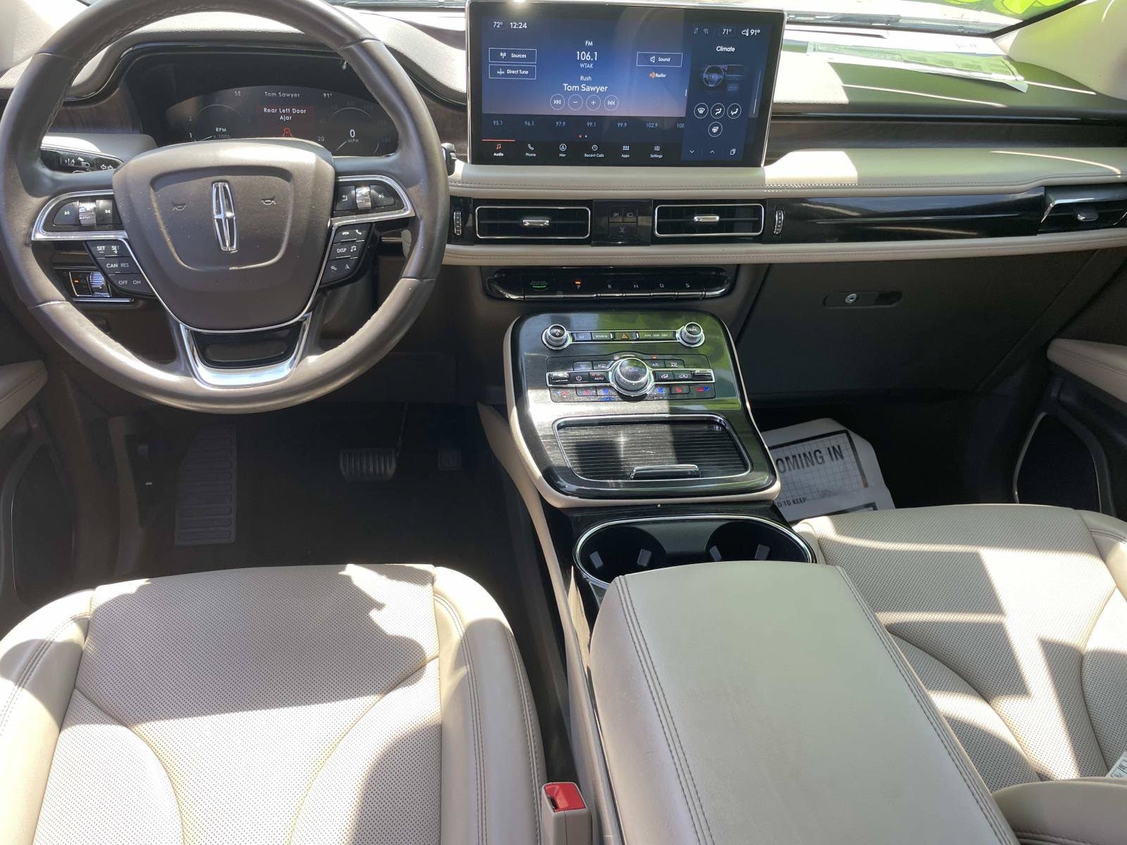 Certified 2023 Lincoln Nautilus Reserve w/ Luxury Package AWD/4WD image 24