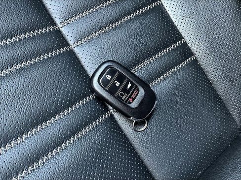 Used 2024 Honda HR-V EX-L image 32