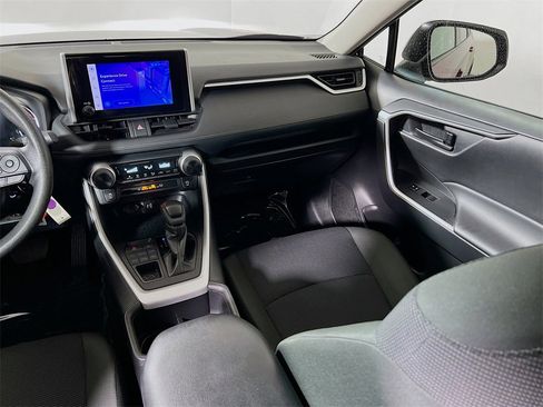 Certified 2024 Toyota RAV4 LE image 21