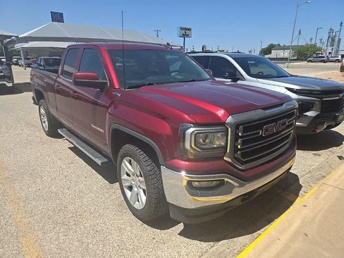 Used 2017 GMC Sierra 1500 SLE w/ SLE Value Package AWD/4WD image 2