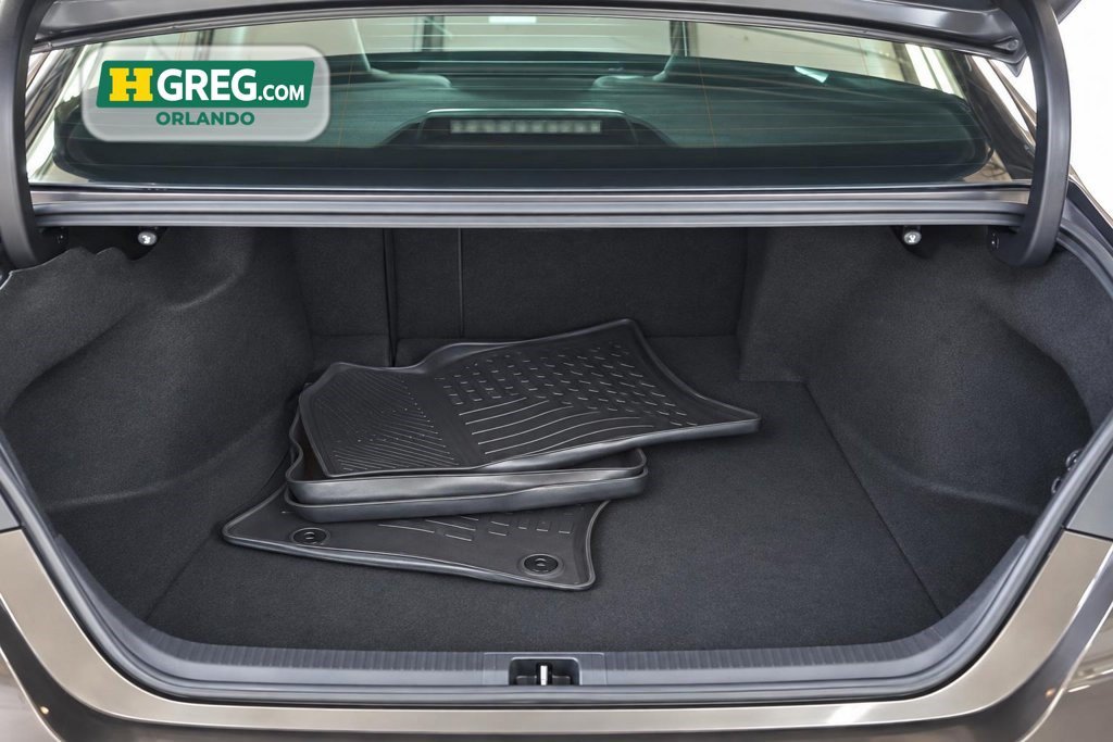 Used 2020 Toyota Camry LE FWD image 16