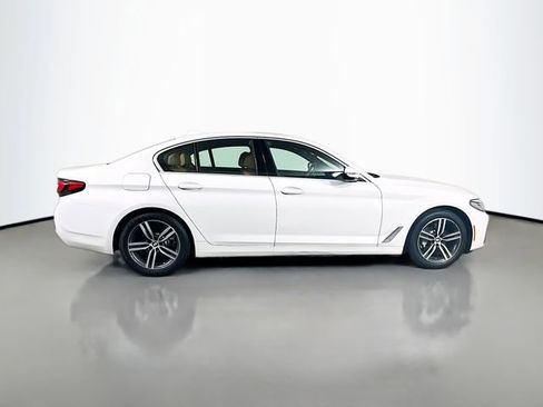 Used 2021 BMW 530e xDrive w/ Convenience Package image 5