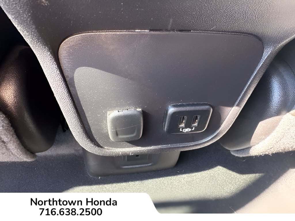 Used 2018 Chevrolet Equinox Premier FWD image 21
