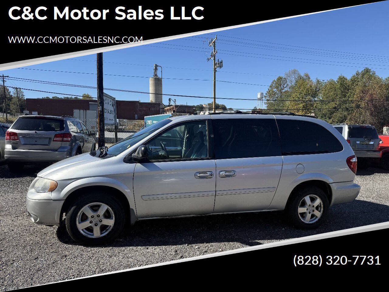 Used 2006 Dodge Grand Caravan SXT FWD image 1