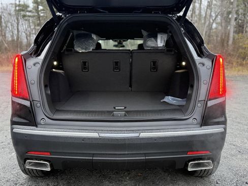 New 2026 Cadillac XT5 Luxury image 10