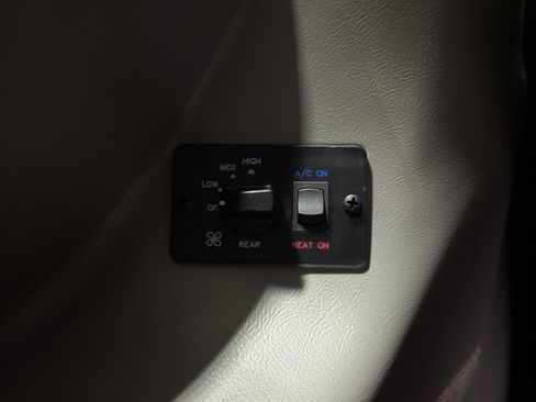 New 2025 GMC Savana 2500 Extended w/ Driver Convenience Package image 25