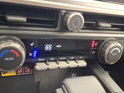 Certified 2025 Toyota 4Runner TRD Off-Road Premium w/ Tow Technology Package AWD/4WD image 23