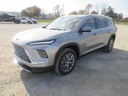 New 2026 Buick Enclave Preferred image 10